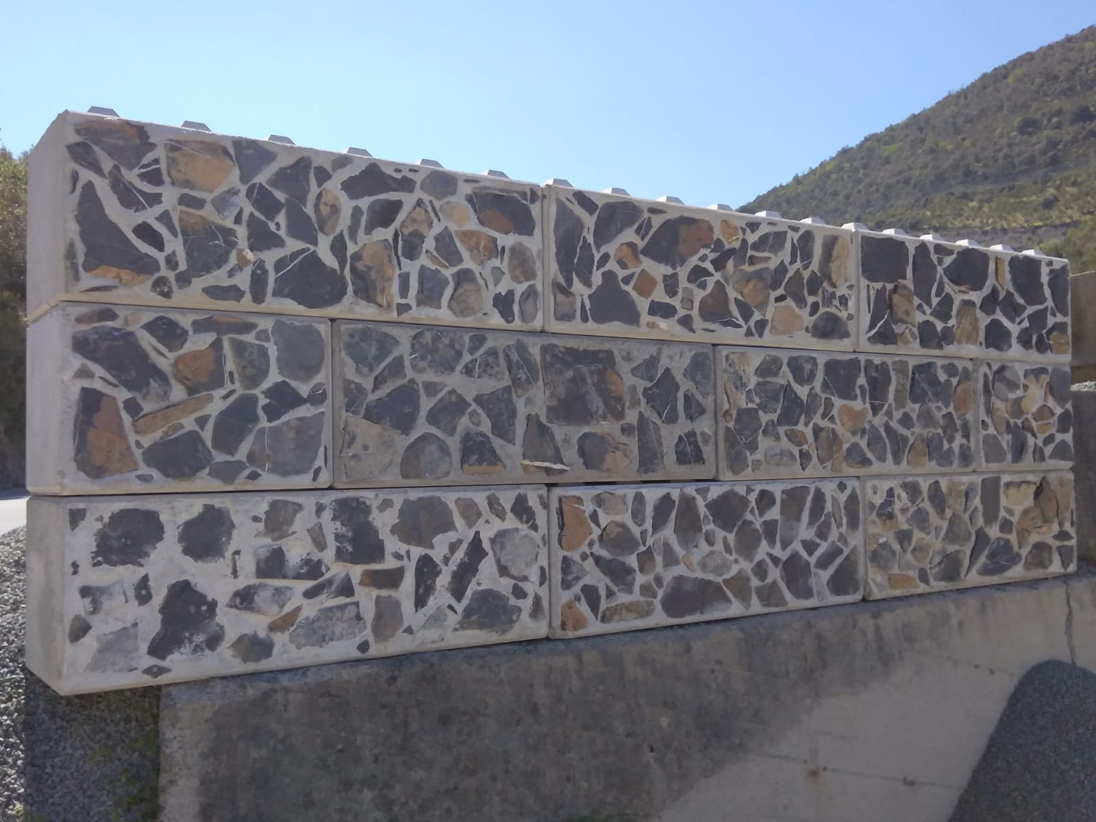 Lego Block Lusardi rivestiti in pietra